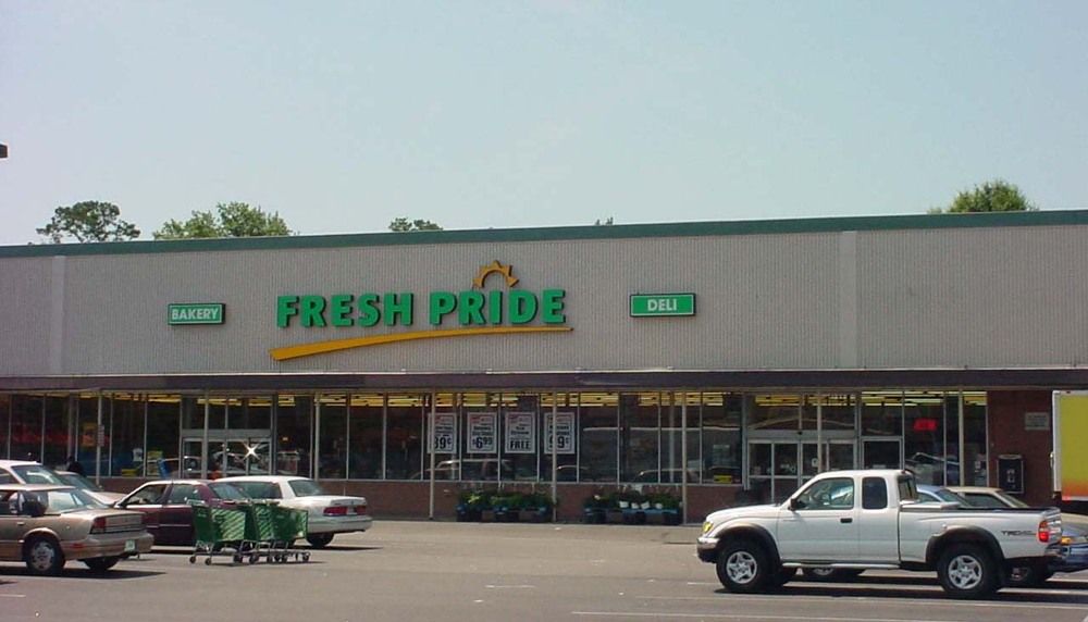 Indian River Shopping Center: 4303-4361 Indian River Rd, Chesapeake, VA 23325
